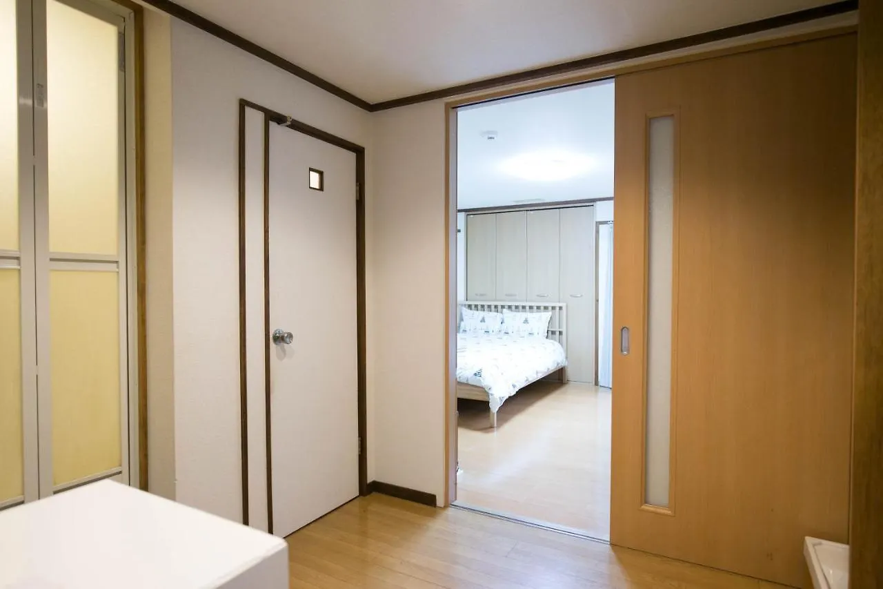Hotel Tenjin Apartment Fukuoka  Giappone